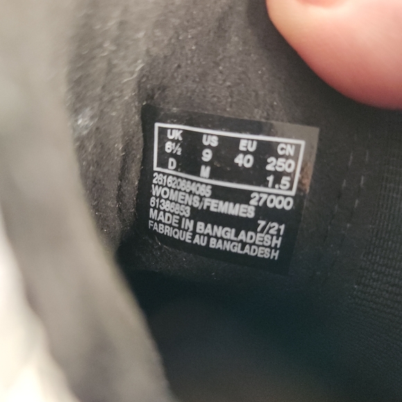 Clarks Black Leather Boots Size 9 - Picture 2 of 10